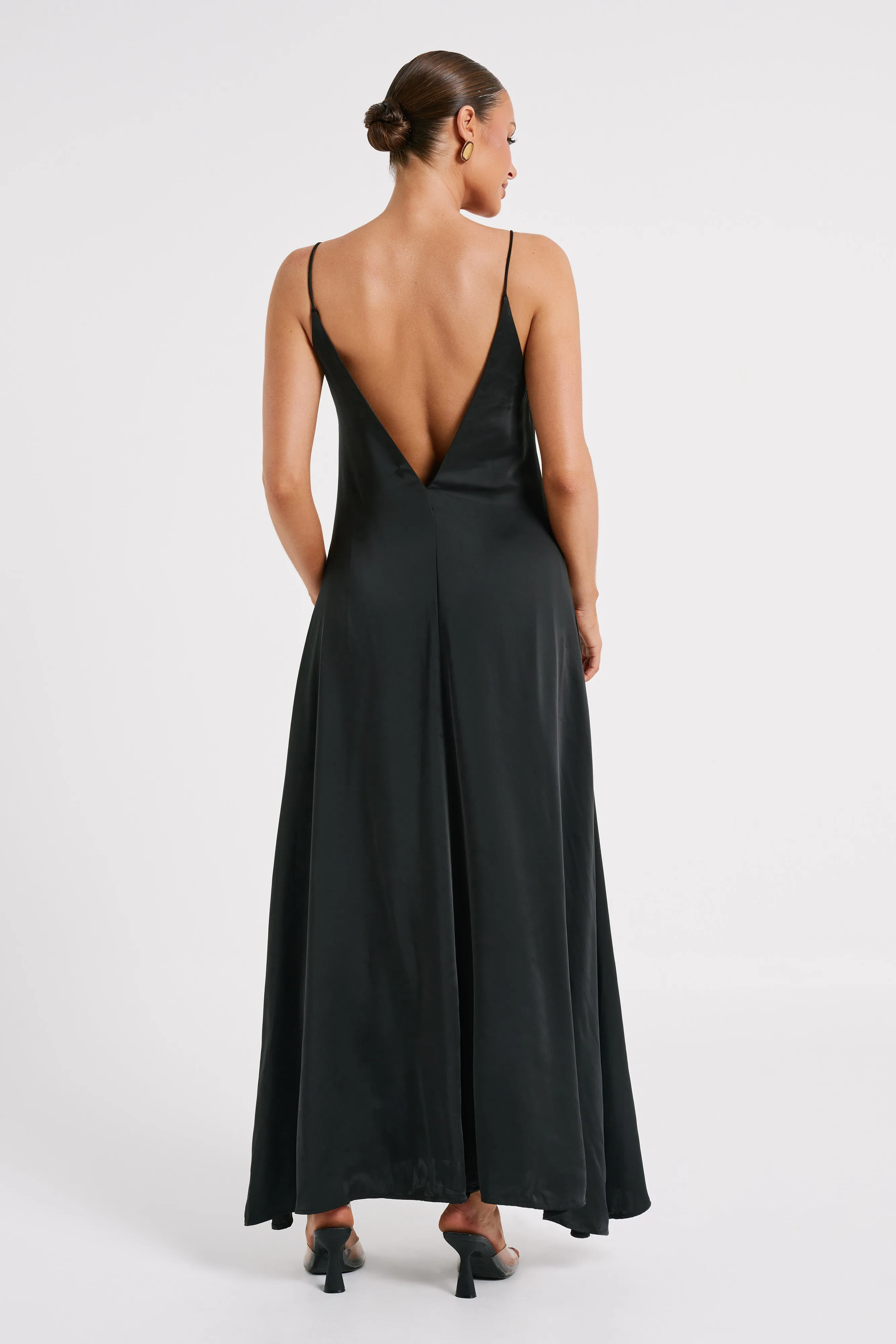 Beatrice Flowy Maxi Dress - Black