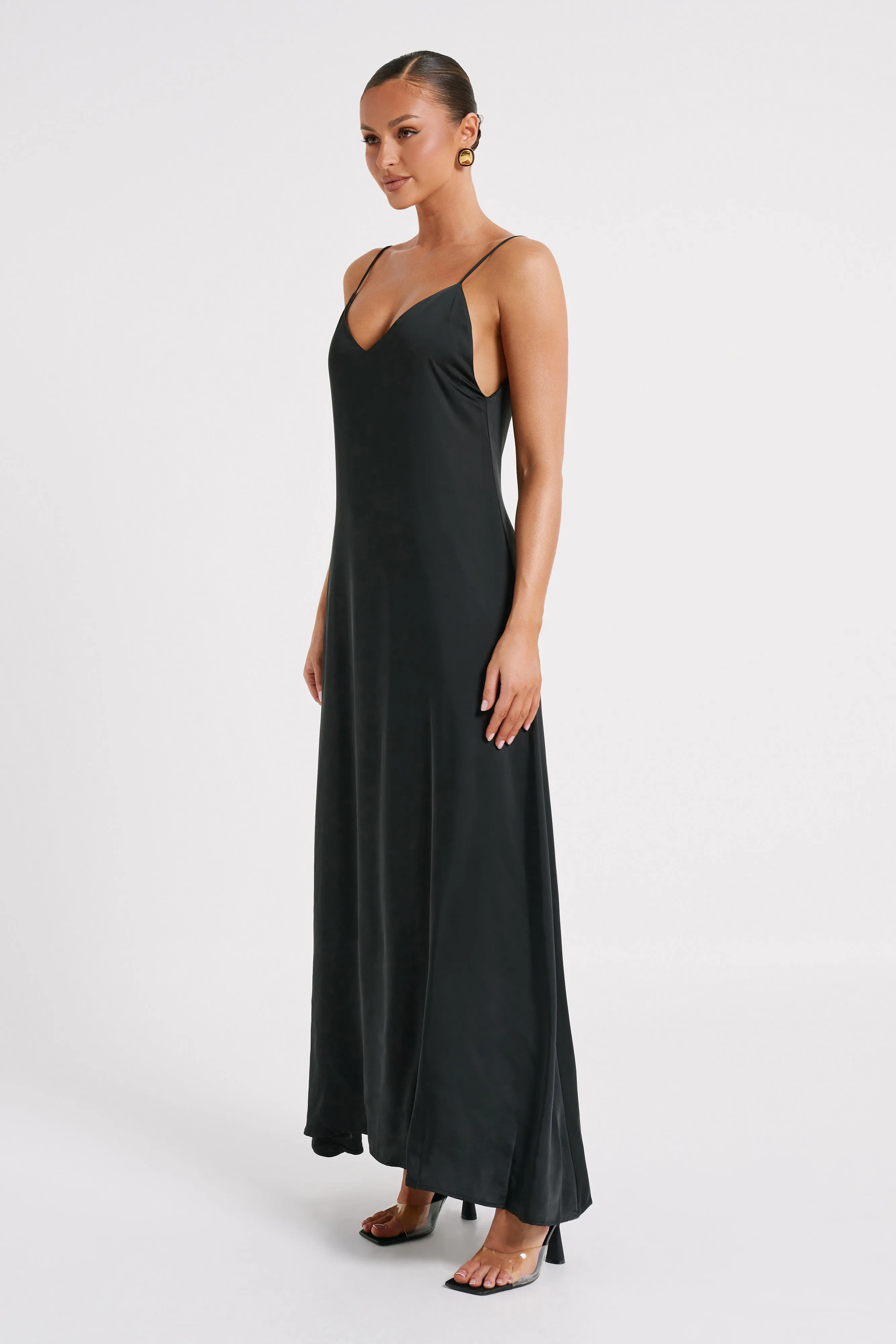 Beatrice Flowy Maxi Dress - Black