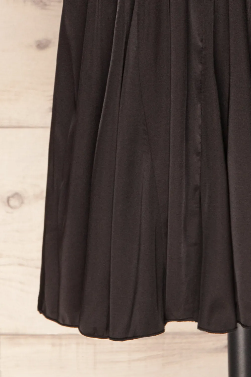 Isobel Black | Short Satin Dress w/ 3/4 Puff Sleeves