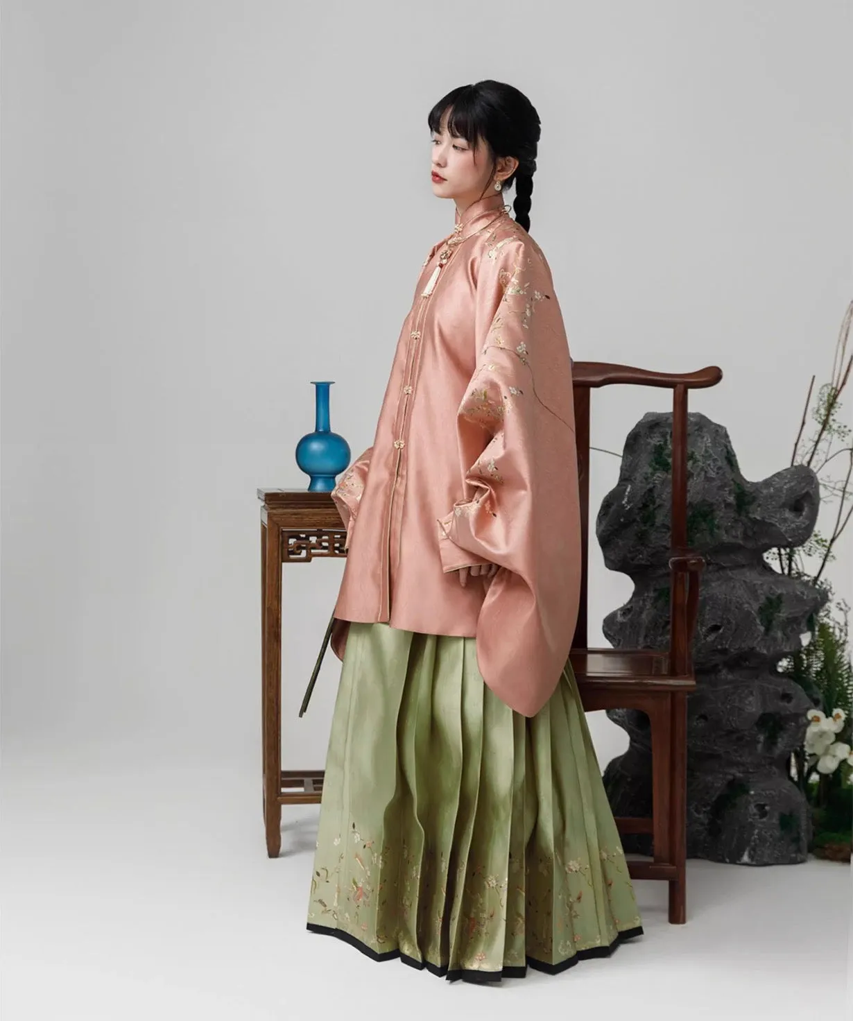 Ju Fen 橘粉 Orange Powder Ming Dynasty Liling Duijin Standing Collar Top & Mamian Aoqun Set