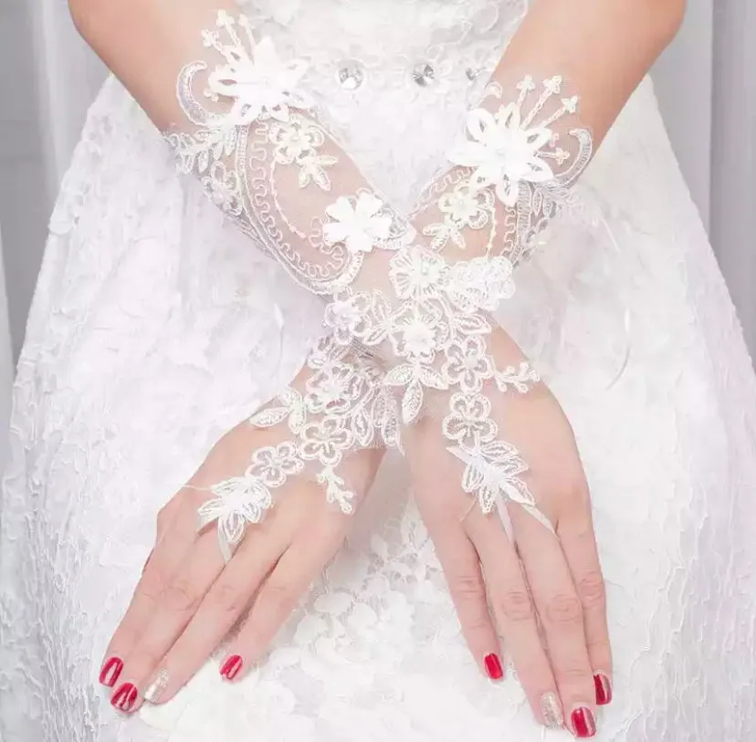 Pearl wedding Bridal Gloves by