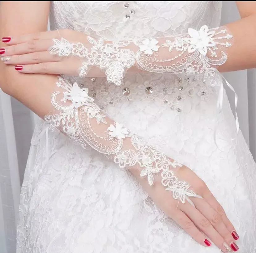 Pearl wedding Bridal Gloves by