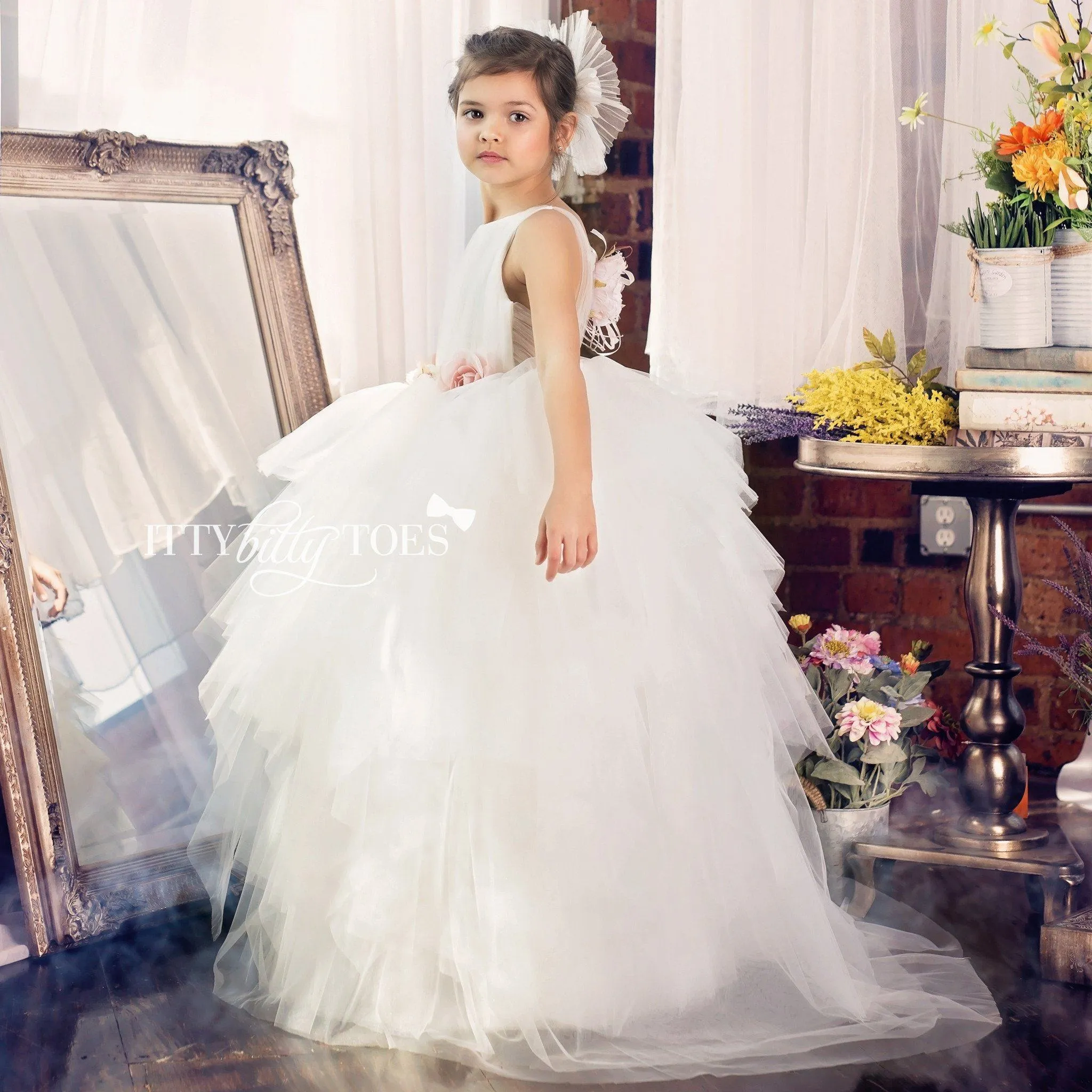 Victoria Gown (White)