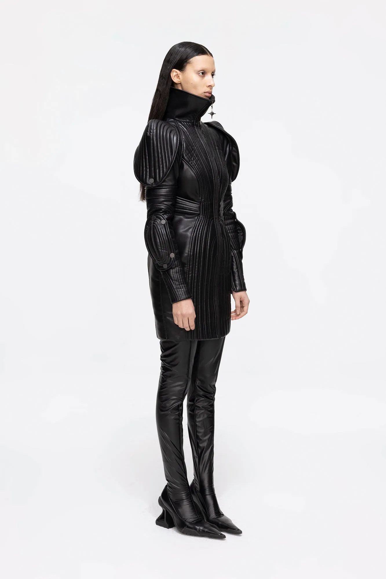 Wave sleeved three-dimensional jacket dress